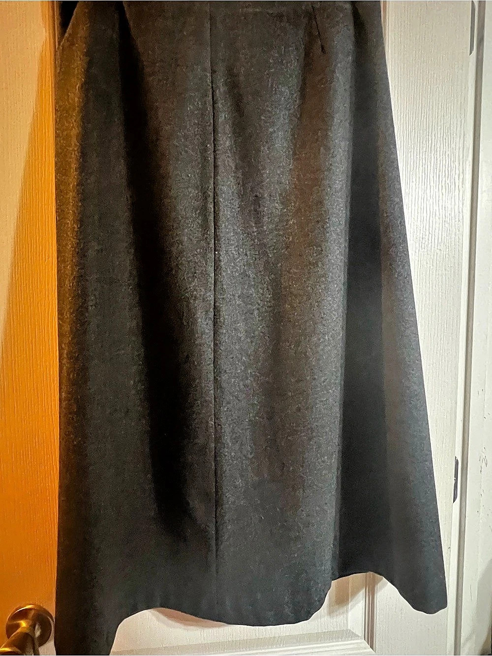 Vintage early 2000’s Chadwicks of Boston Charcoal Wool Blend A-Line Midi Skirt